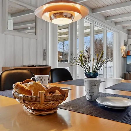 Selinda - 250m From The Sea By Interhome *