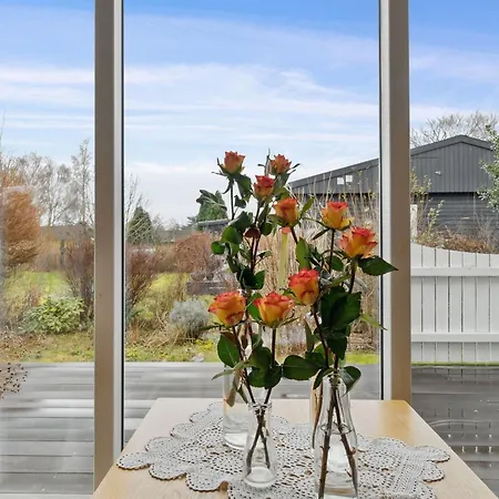 Selinda - 250m From The Sea By Interhome